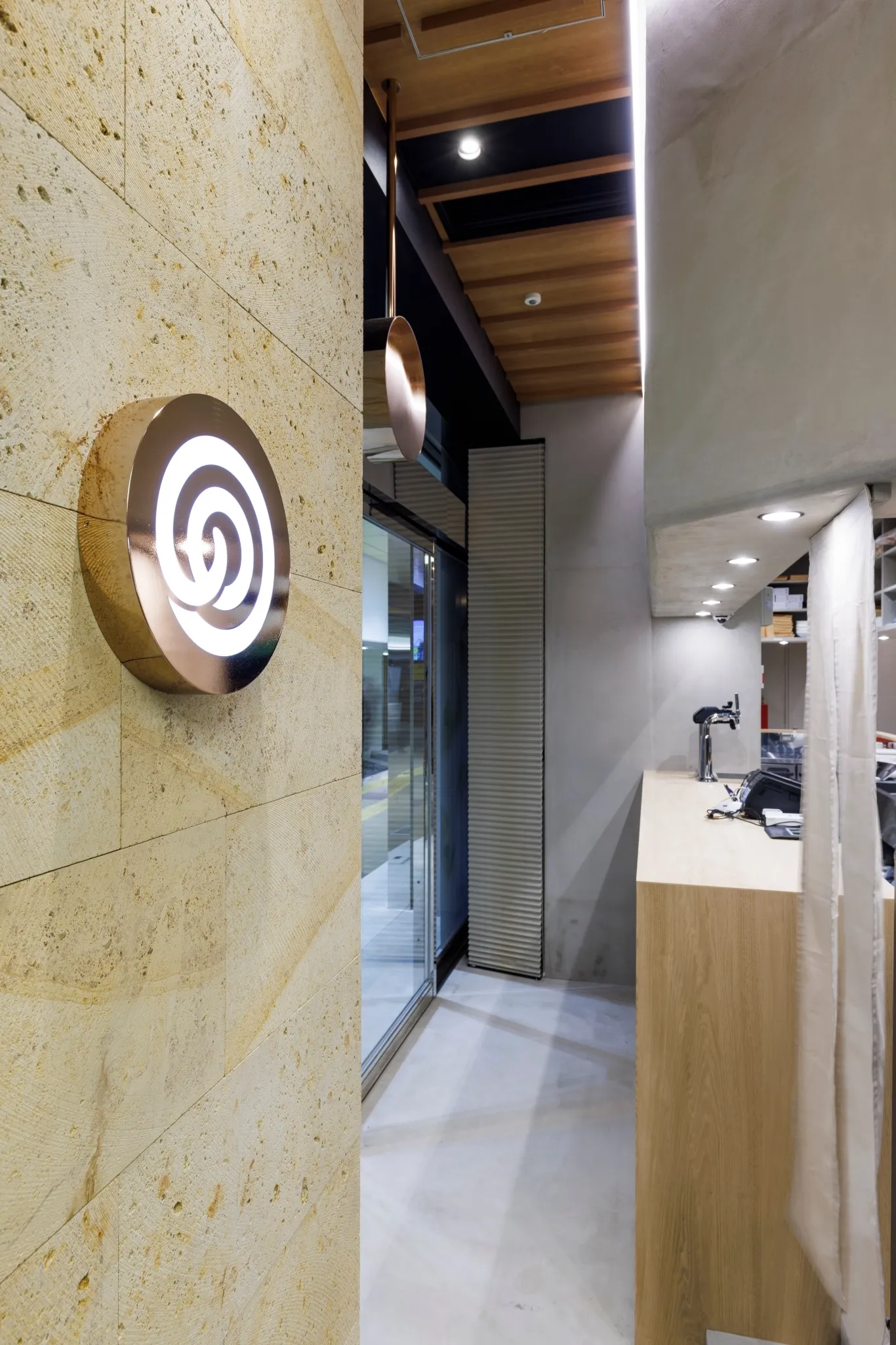 SAKE食堂の内観"